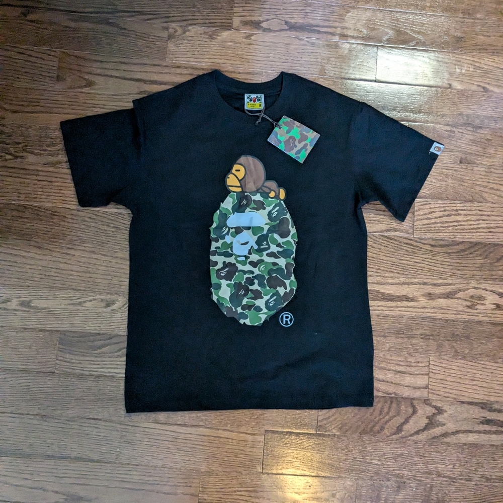 Bape Black shirt Size: M